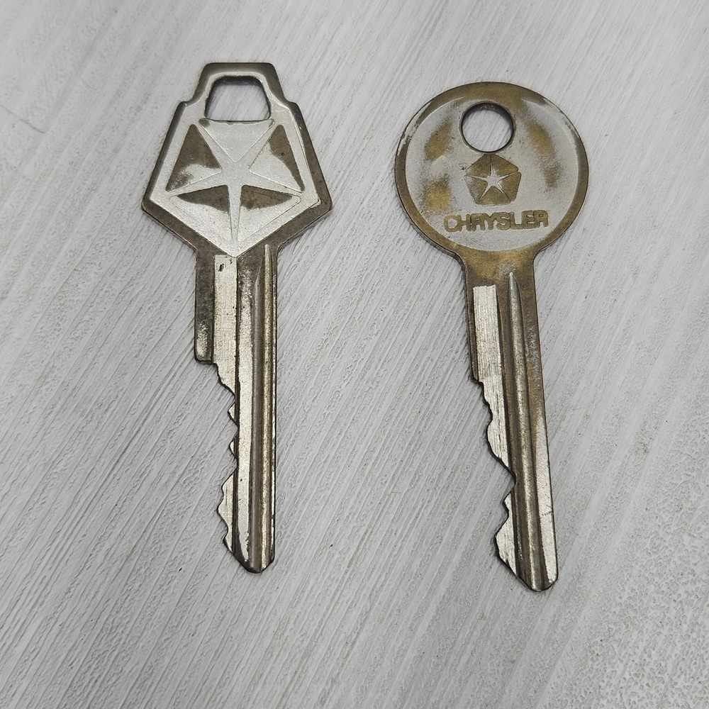 Vintage Chrysler Pentastar Metal Car Keys Set Mopar Plymouth Dodge Retro 2pc